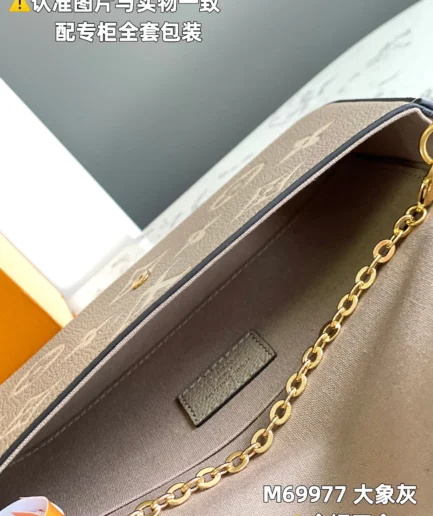 Pochette Felicie