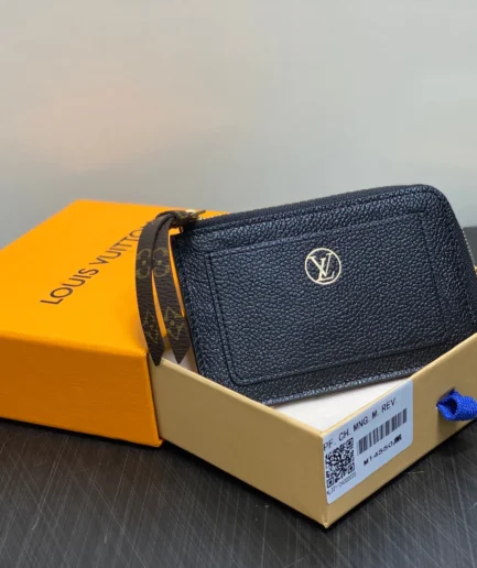Low Key Zipped Card Holder