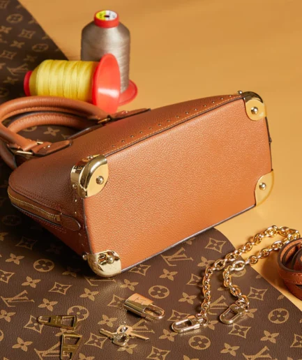 Alma Trunk BB