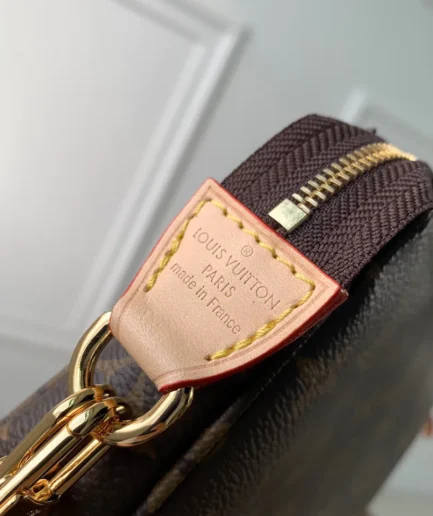 Pochette Accessoires
