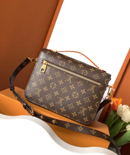 Pochette Metis