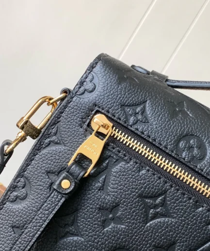 Pochette Metis