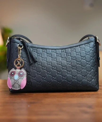 GG Emblem shoulder bag