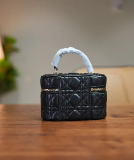Mini Vanity Cannage