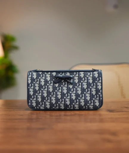Promenade Pouch