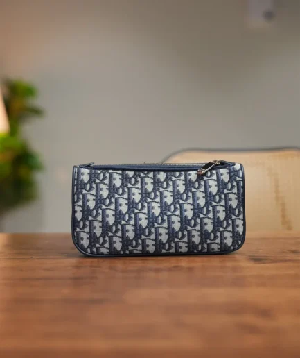 Promenade Pouch