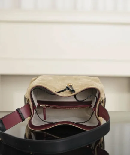 BUCKET BAG